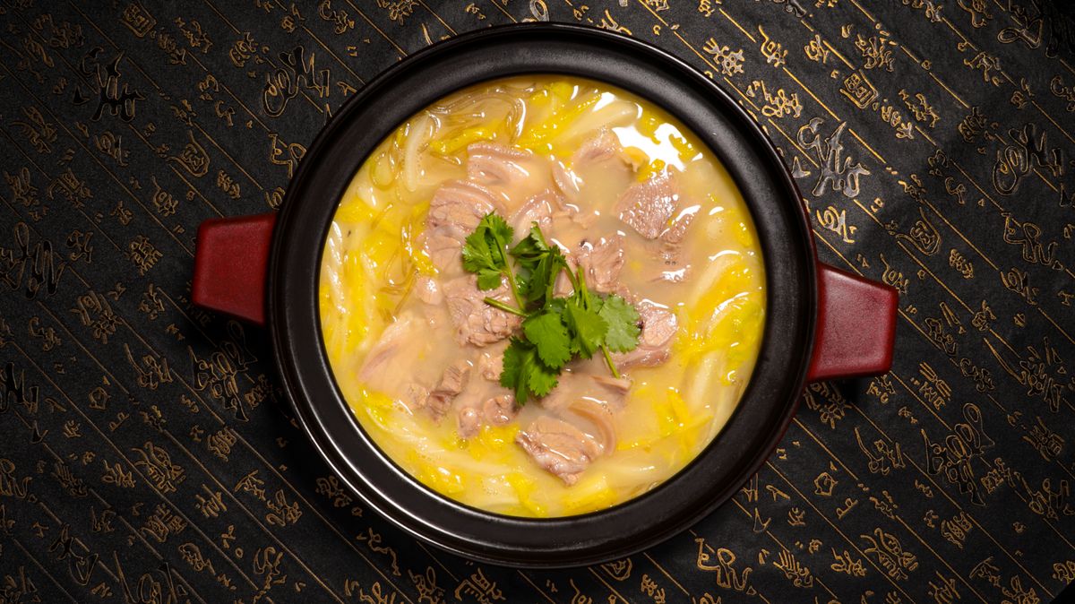 Braised oxtail stew in a pot